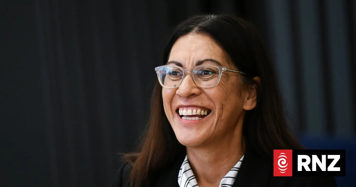 Dame Noeline Taurua reappointed as Silver Ferns coach through to 2027 World Cup - rnz.co.nz
